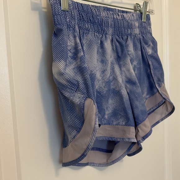 Athleta Women’s Mesh Racer Run Short 4” - Picture 2 of 9